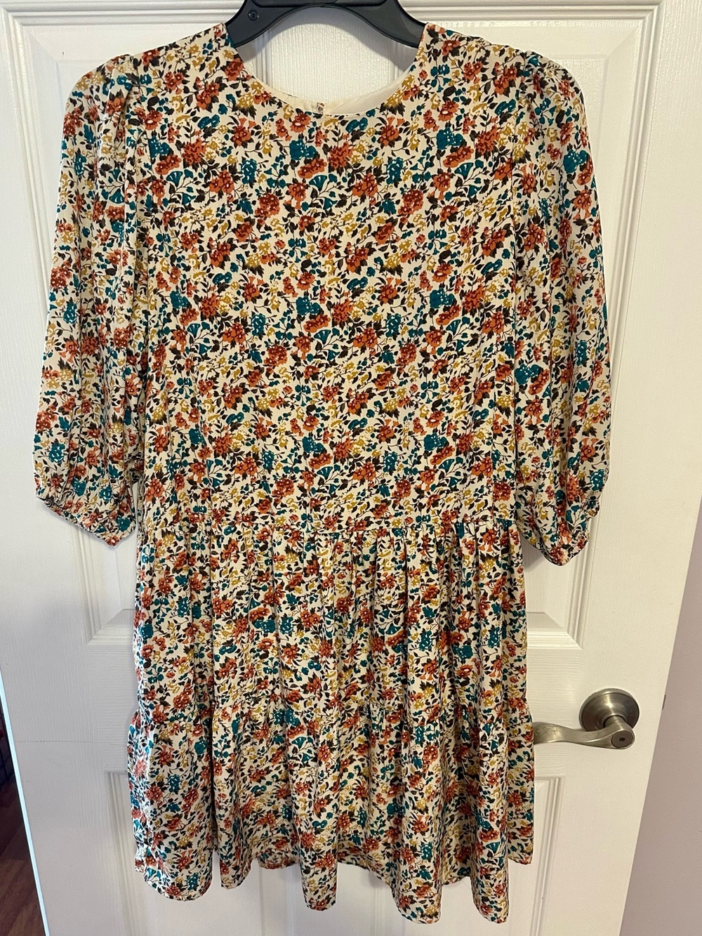 Pink Lily Floral Tiered Dress in Cream, Teal, Rust & Mustard. Size Small!